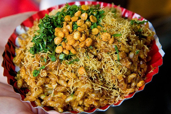 Mumbai Street Food Guide: What to Eat in Mumbai City