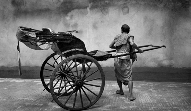 kolkata's hand pulled rickshaw, British heritage in India, Kolkata stories
