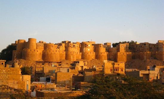 Jhansi fort, history of Jhansi, best tourist spots in Bundelkhand, Uttar Pradesh tourism, Gulabi Gang