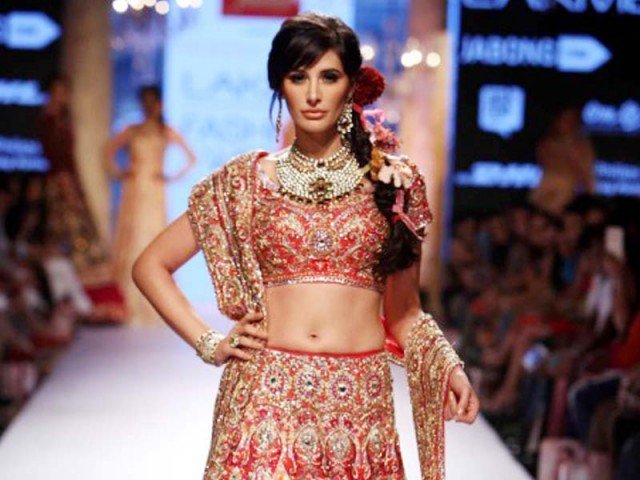 Buy Red Lurex Hand Embroidery 3d Floral Placement Lehenga With Blouse For  Women by Varun Bahl Online at Aza Fashions.