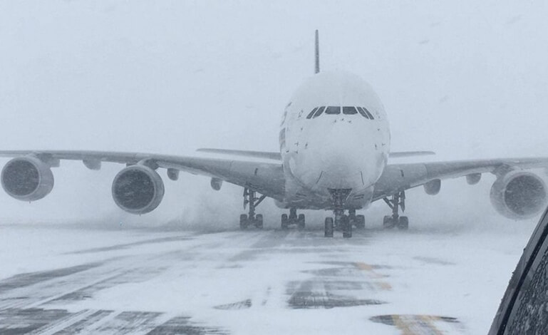 Get Your Travel Rescheduled without Change Fee in the Wake of Elliott Snowstorm Affecting Flights