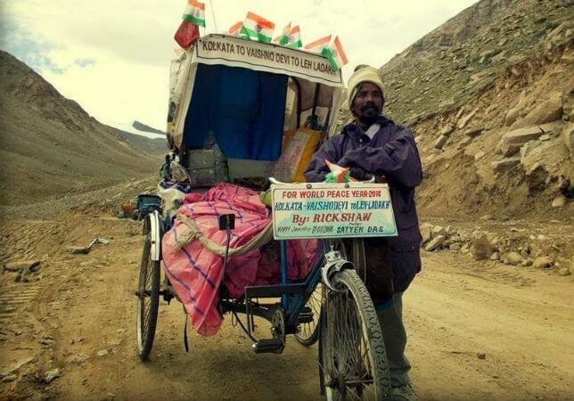 This Indian Rickshawala’s Documentary on His Rickshaw Journey to Ladakh Wins National Film Award