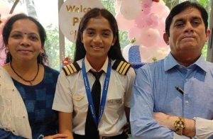 Maitri Patel pilot, India's youngest commercial pilot