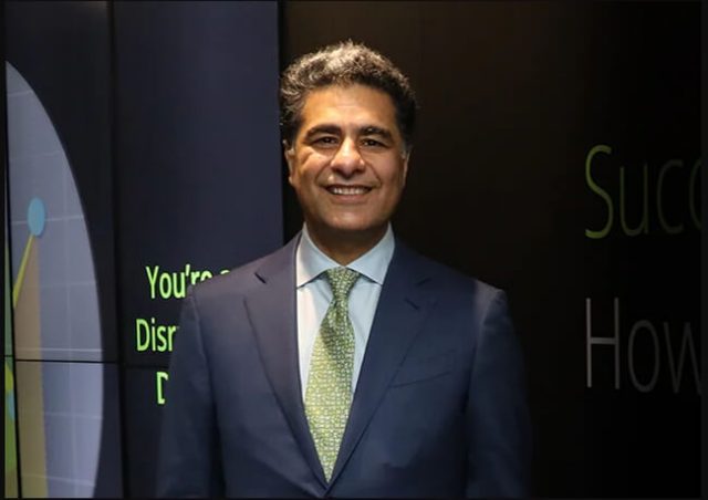 deloitte-ceo-punit-renjen-receives-pride-of-america-award-as-great