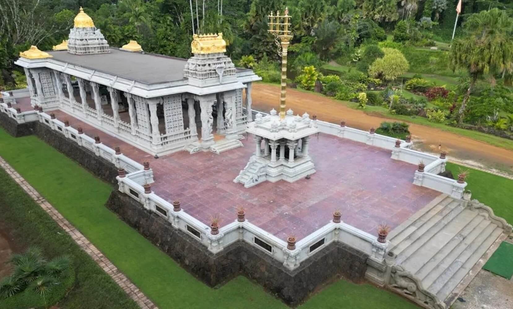 Iraivan Temple Hawaii, Kauai Island Hindu temple, Hawaii Shiva Temple, Hawaii travel guide
