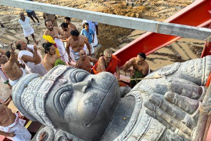 Maryland hanuman statue, SBA Temple Maryland, hanuman statues USA, Hindu temples America, Indians in the US