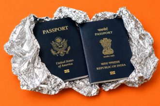 passport data security hacks, US Passport security features, electronic passport RFID, aluminum foil covering passports